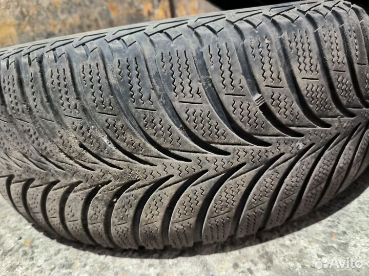 Goodyear UltraGrip Ice 215/60 R16