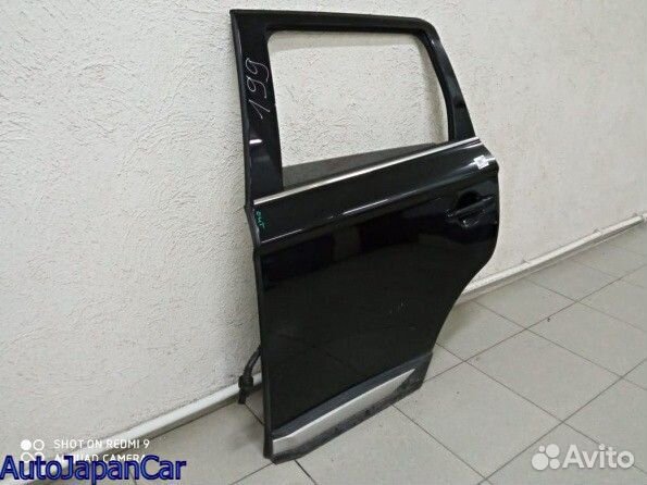 Левая дверь Mitsubishi Outlander III