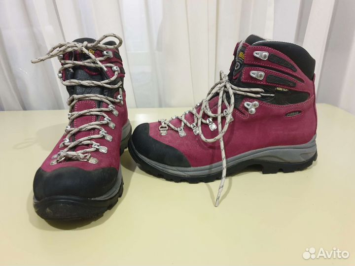 Треккинговые ботинки женские Asolo