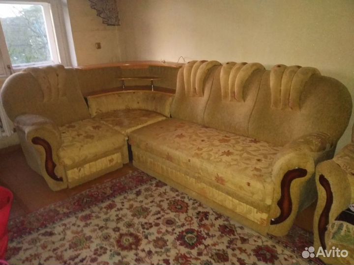 Мягкий уголок, кресло