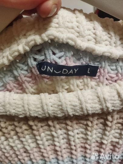 Свитер женский