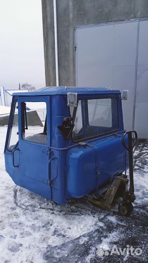 Кабина на Т-150К