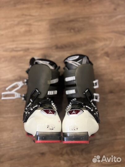 Ботинки горнолыжные Atomic