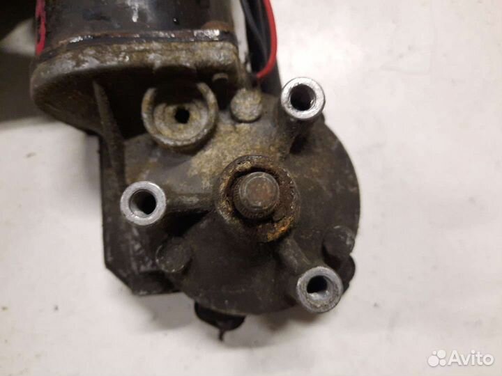 Моторчик стеклоочистителя Toyota Carina E AT190