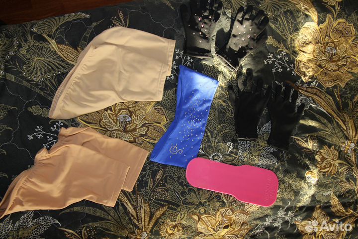 Чехлы на коньки, перчатки, спиннеры