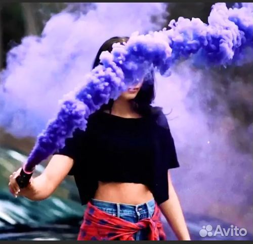 Цветной дым, фонтаны, батареи салютов