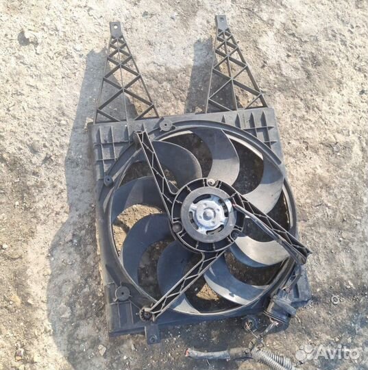 Вентилятор радиатора Skoda Fabia II