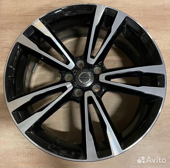 Диски R19 для Volvo оригинальные (стояли на V90CC)
