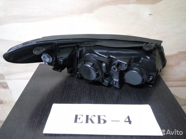 Фара передняя левая Hyundai Elantra