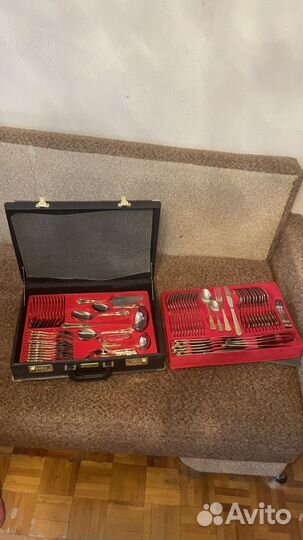 Позолоченные столовые приборы/вилки,ножи, ложки