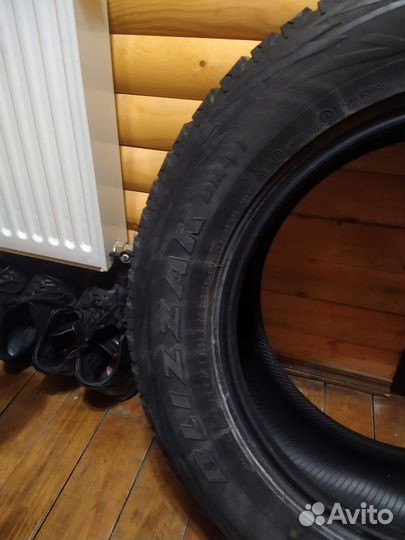 Bridgestone Blizzak DM-V1 255/60 R18