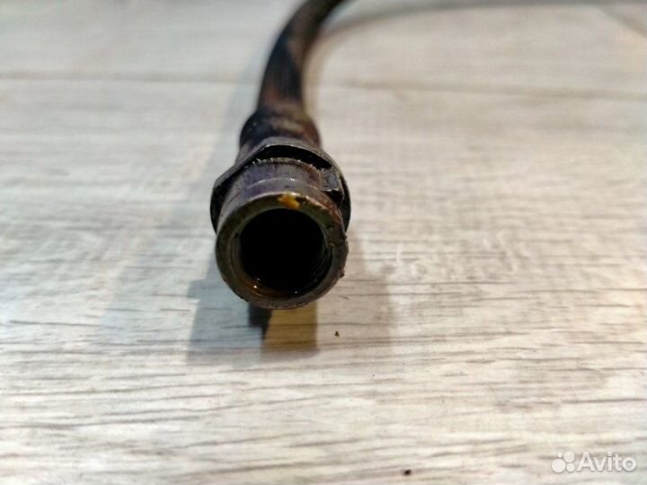 Шланг тормозной передний Mercedes-Benz 212.054 E