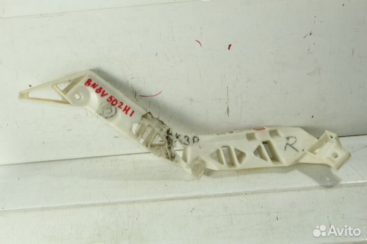 Клипса бампера mazda axela BK5P RR/RH (дефект)