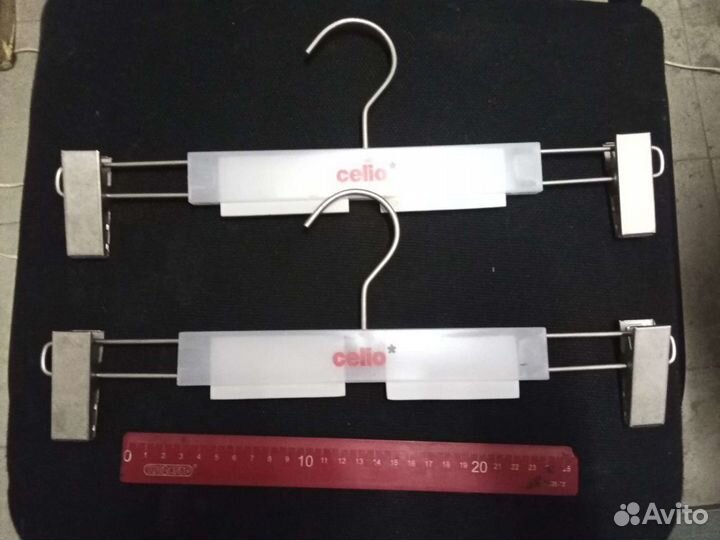 Вешалка с зажимами. Металлическая. 30 штук