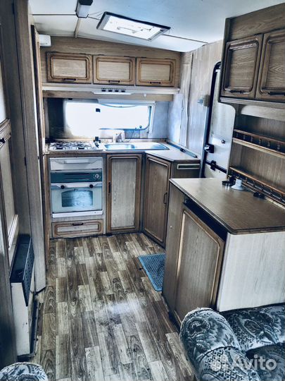 Прицеп дом на колесах