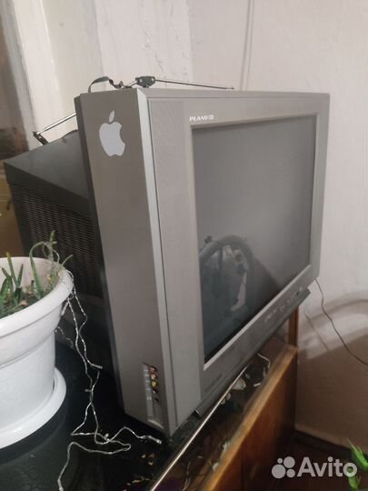 Телевизор samsung