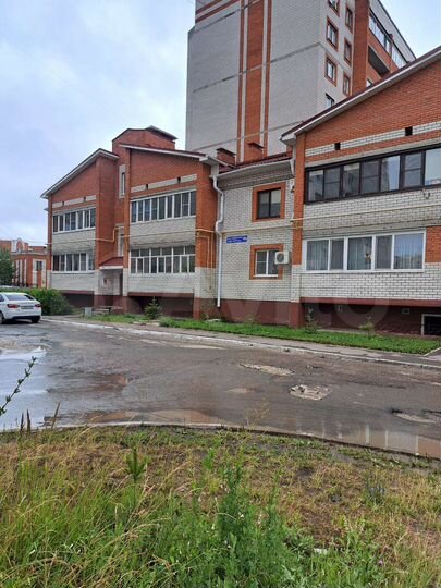 2-к. квартира, 72 м², 3/3 эт.