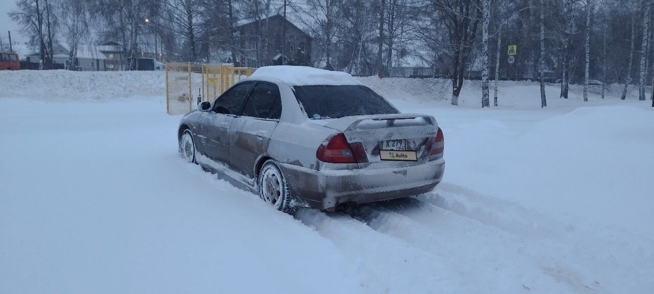 Mitsubishi Lancer: фото владельца