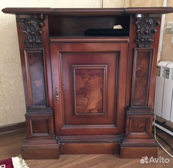 Тумба под телевизор Италия