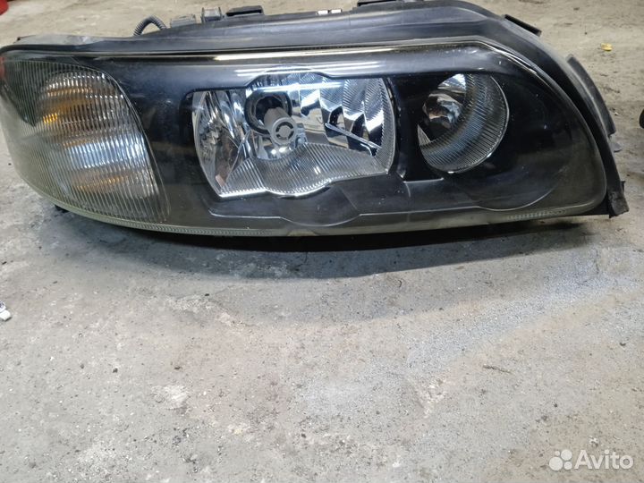 Фары Волвьо С60 В70 хс70