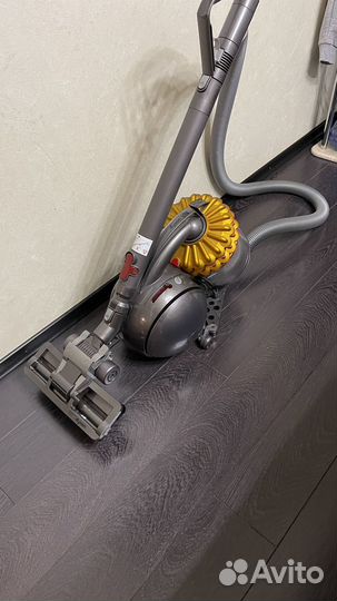 Пылесос Dyson DC52 allergy