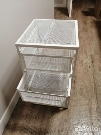 Тумба с выдвижными ящиками