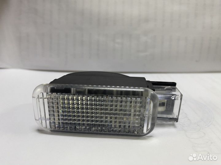 Фонарь подсветки багажника VAG 3B0947415B