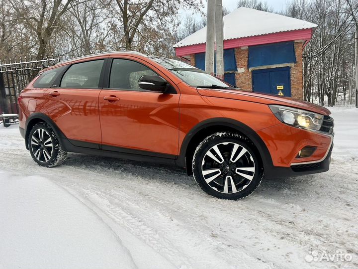 LADA Vesta Cross 1.6 CVT, 2022, 23 000 км