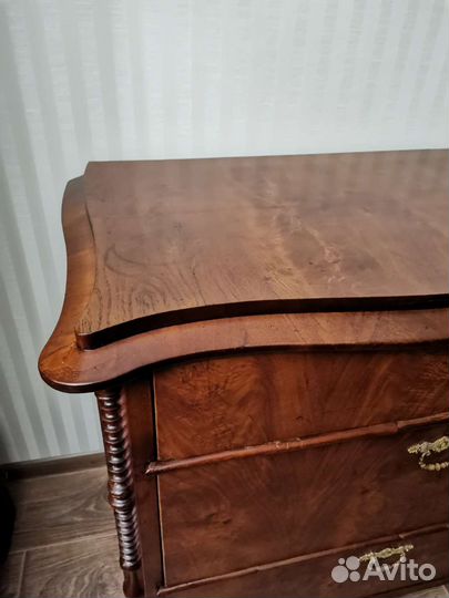 Старинный комод. Дания