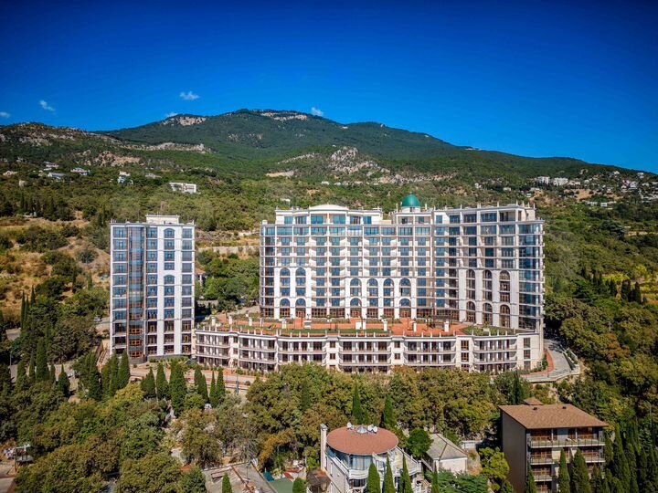 3-к. квартира, 128 м², 2/3 эт.