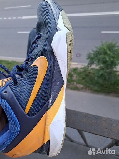 Баскетбольные кроссовки Nike Kobe 7