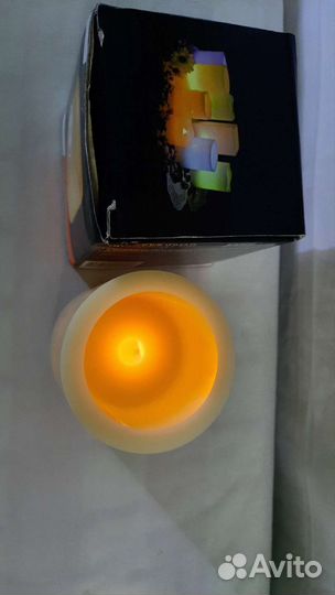 Подсвечник на 2свечи.И одна свеча новая