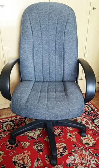 Кресло руководителя бу. Бюрократ T-898/3c