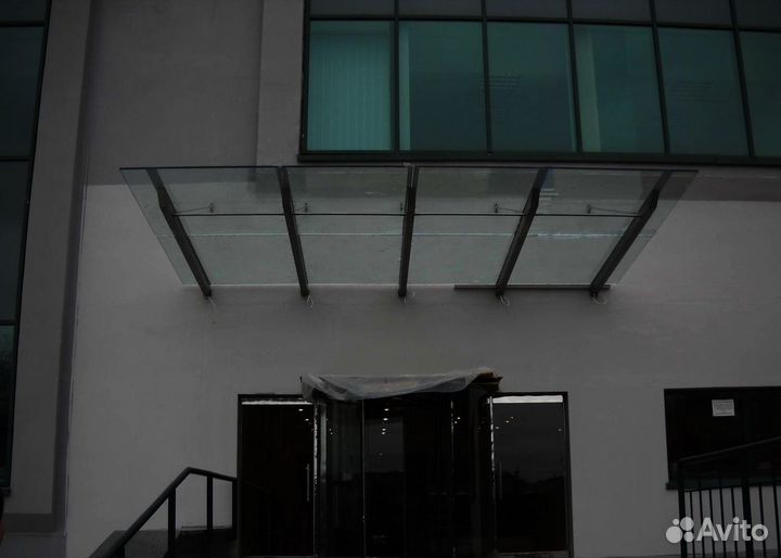 Стеклянный козырек, навес