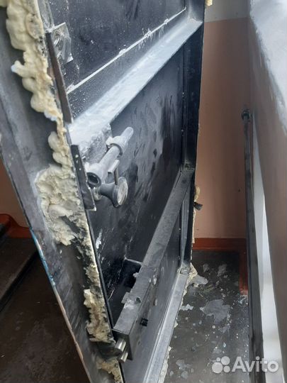 Дверь входная железная бу