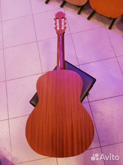 Кремона классическая гитара массив