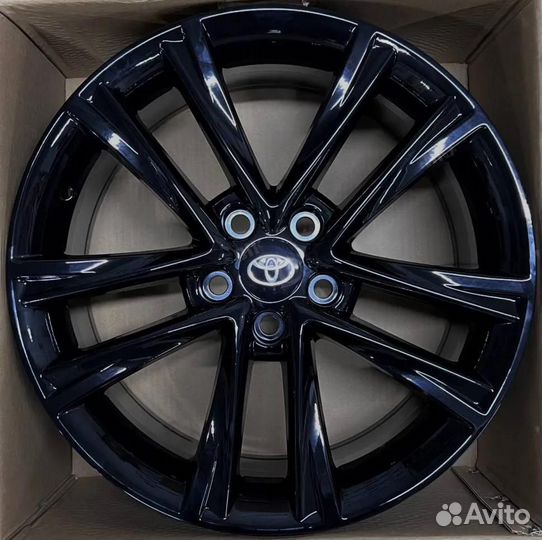 Литые диски R19 5x114.3 в стиле Toyota