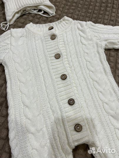 Комплект на выписку вязанный