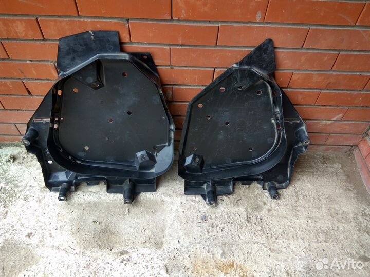 Пыльники топливного бака Subaru Impreza G12