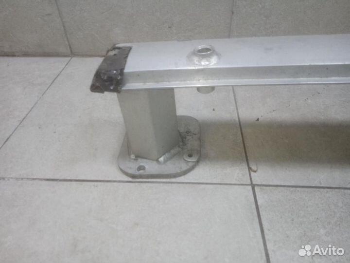 Усилитель заднего бампера Peugeot 308 4E 2007-2015