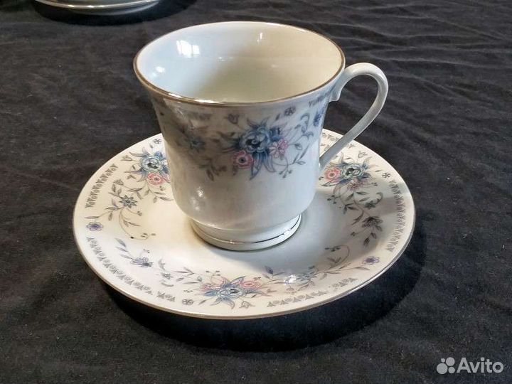 Чайный фарфоровый сервиз