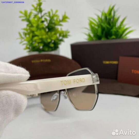Женские солнцезащитные очки Tom Ford