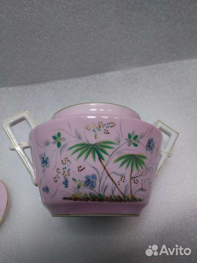 Сахарница кузнецов