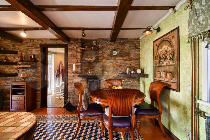 Коттедж 100 м² на участке 6 сот.