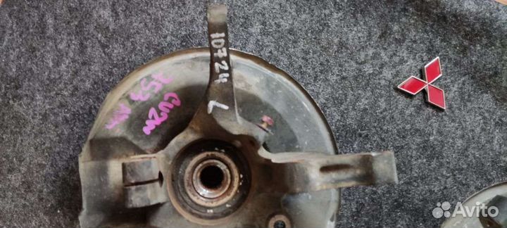 Передняя ступица в сборе Mitsubishi Lancer 9 2.0