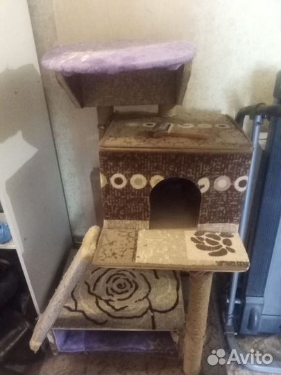 Домик для кошки с когтеточкой бу