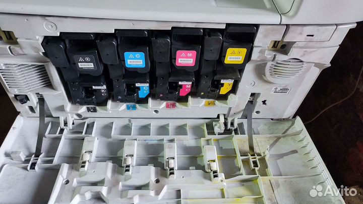 Лазерный мфу HP Color LaserJet CM6030f MFP