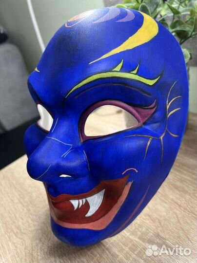 Маска в японском стиле