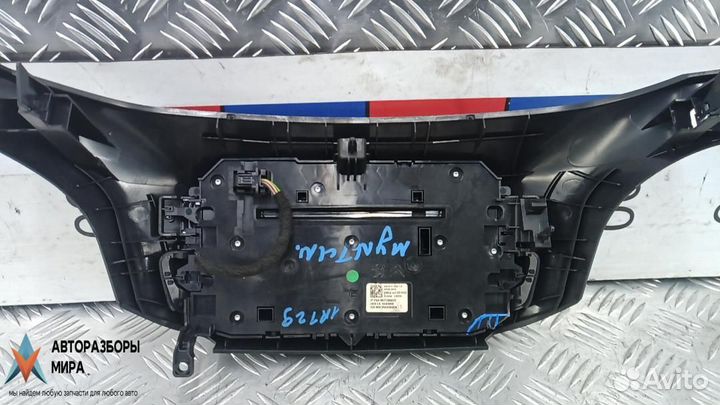 Блок управления мультимедия Peugeot 308 T9 2014