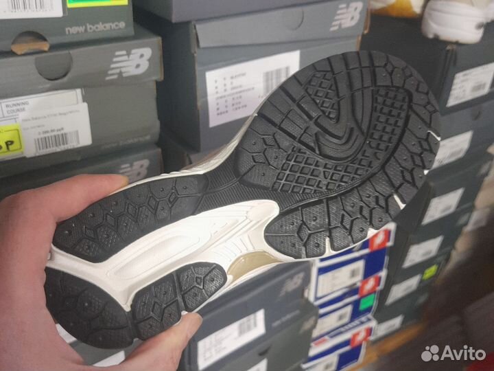 Кроссовки New balance 1906r